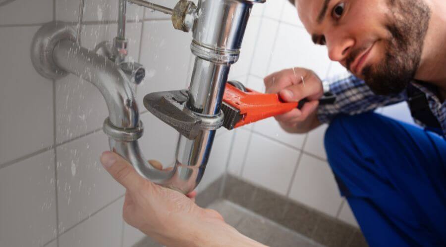 Expert burst pipe repair services in Pelkie, MI